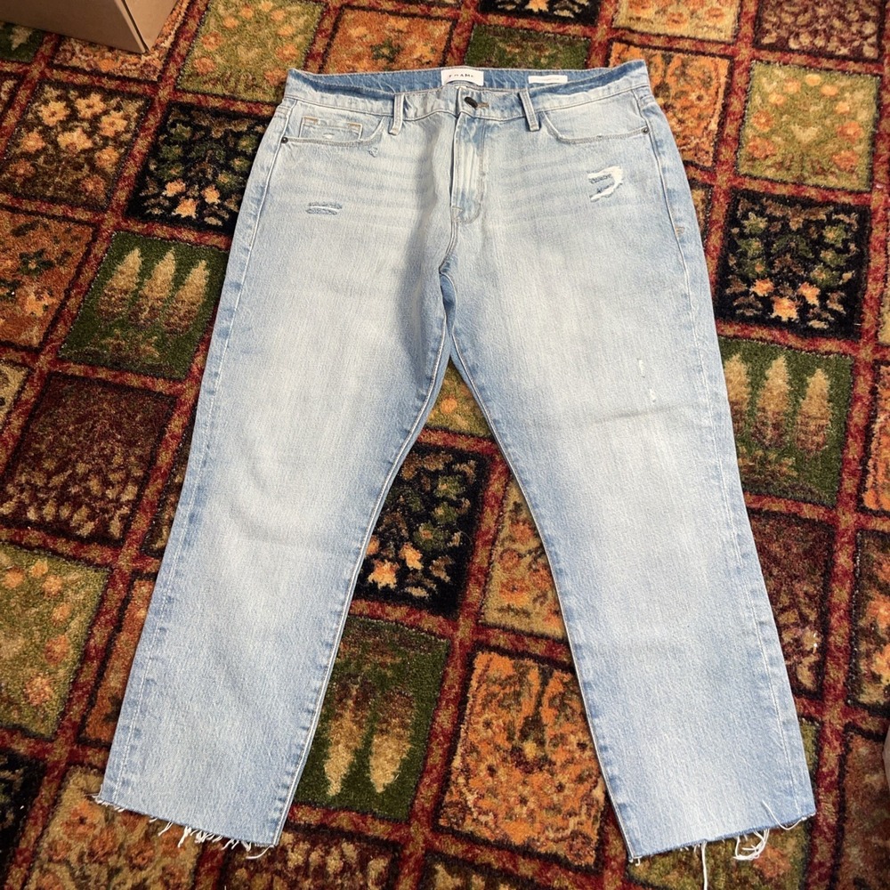 FRAME Le Garcon Crop Jeans Womens 29 Raw Hem Blue Light Wash Distressed